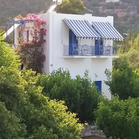 Mouragio Apartment *